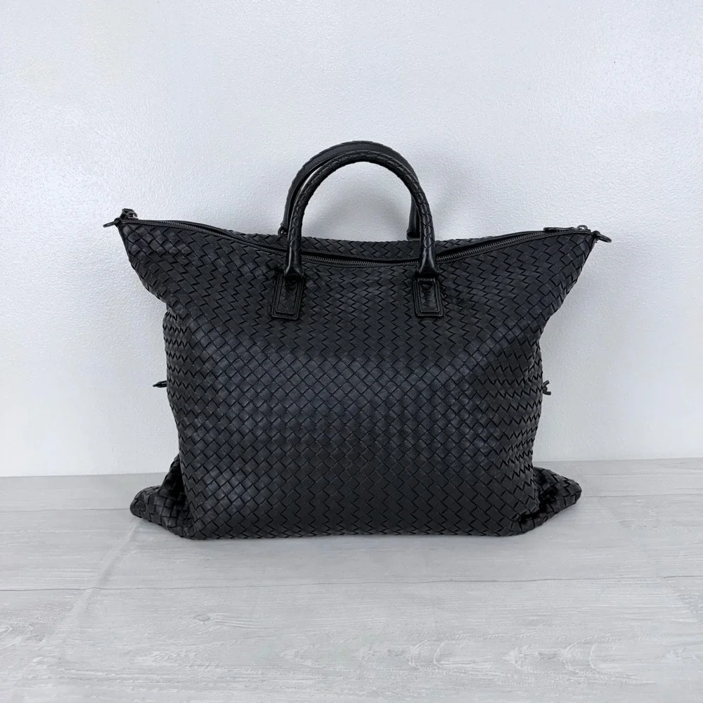 Bottega Veneta Intrecciato Tote Bag Convertible Large Black Woven Leather Italy